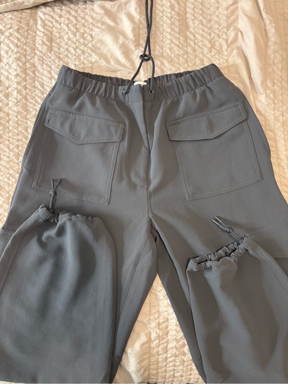Wilfred Gray Utility Cargo Joggers